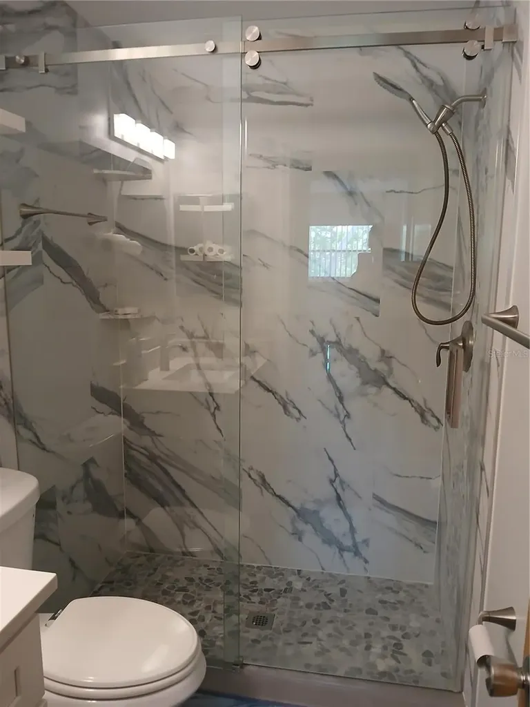 5880 38th Avenue N St Petersburg FL 33710