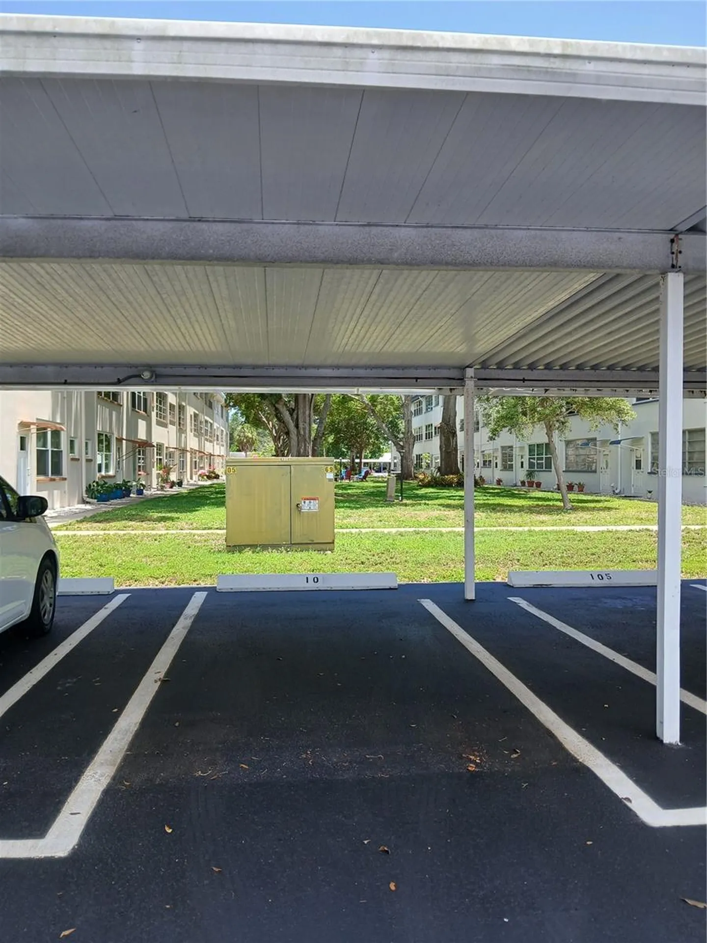 5880 38th Avenue N St Petersburg FL 33710