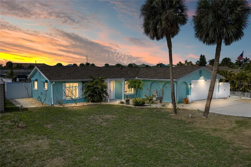 1004 Sago Palm Way Apollo Beach FL 33572