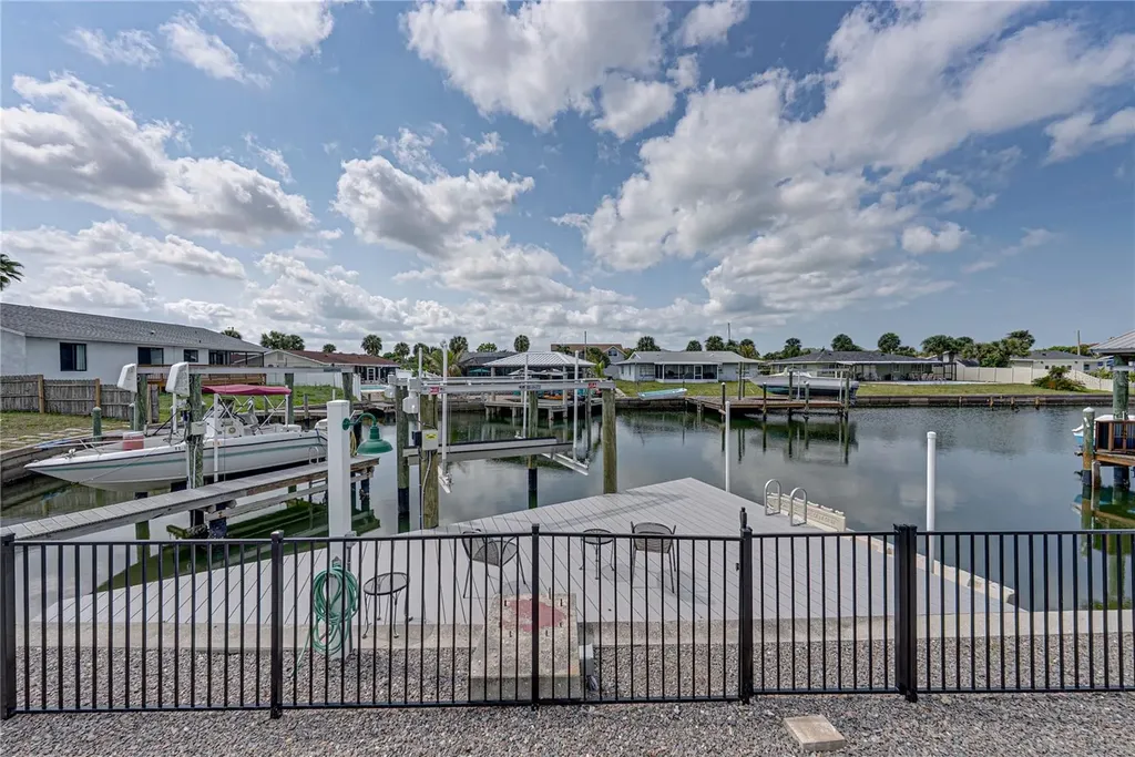 1004 Sago Palm Way Apollo Beach FL 33572