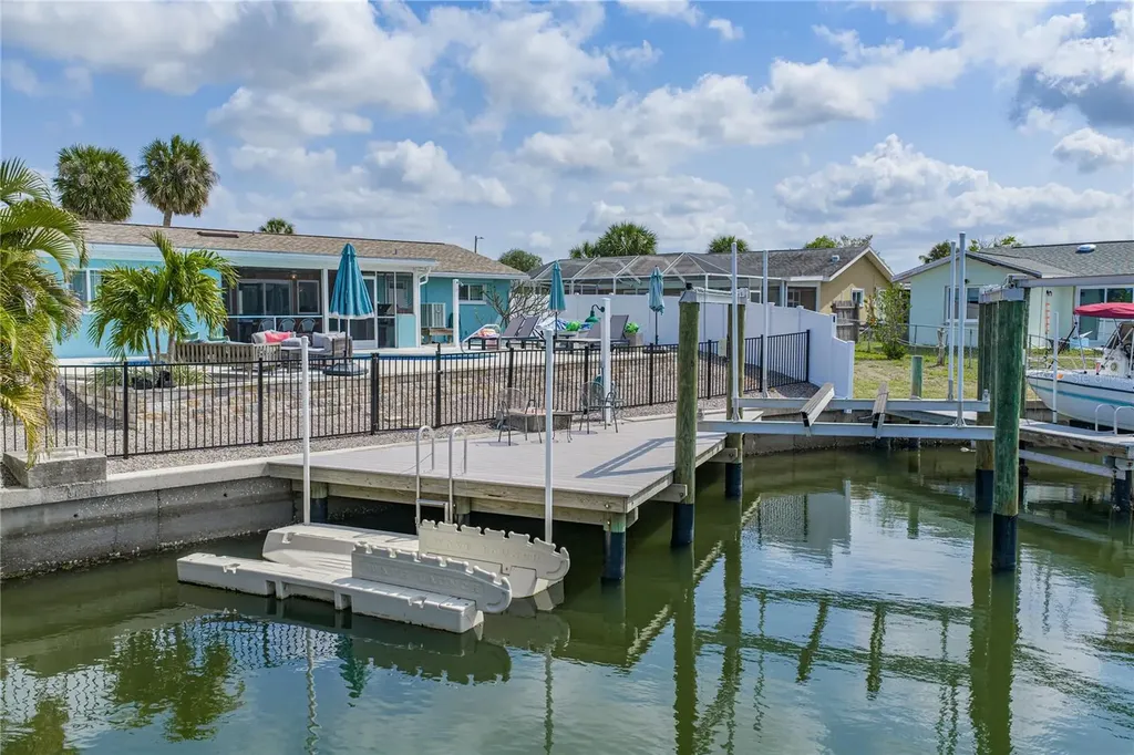 1004 Sago Palm Way Apollo Beach FL 33572