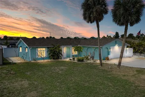 1004 Sago Palm Way Apollo Beach FL 33572