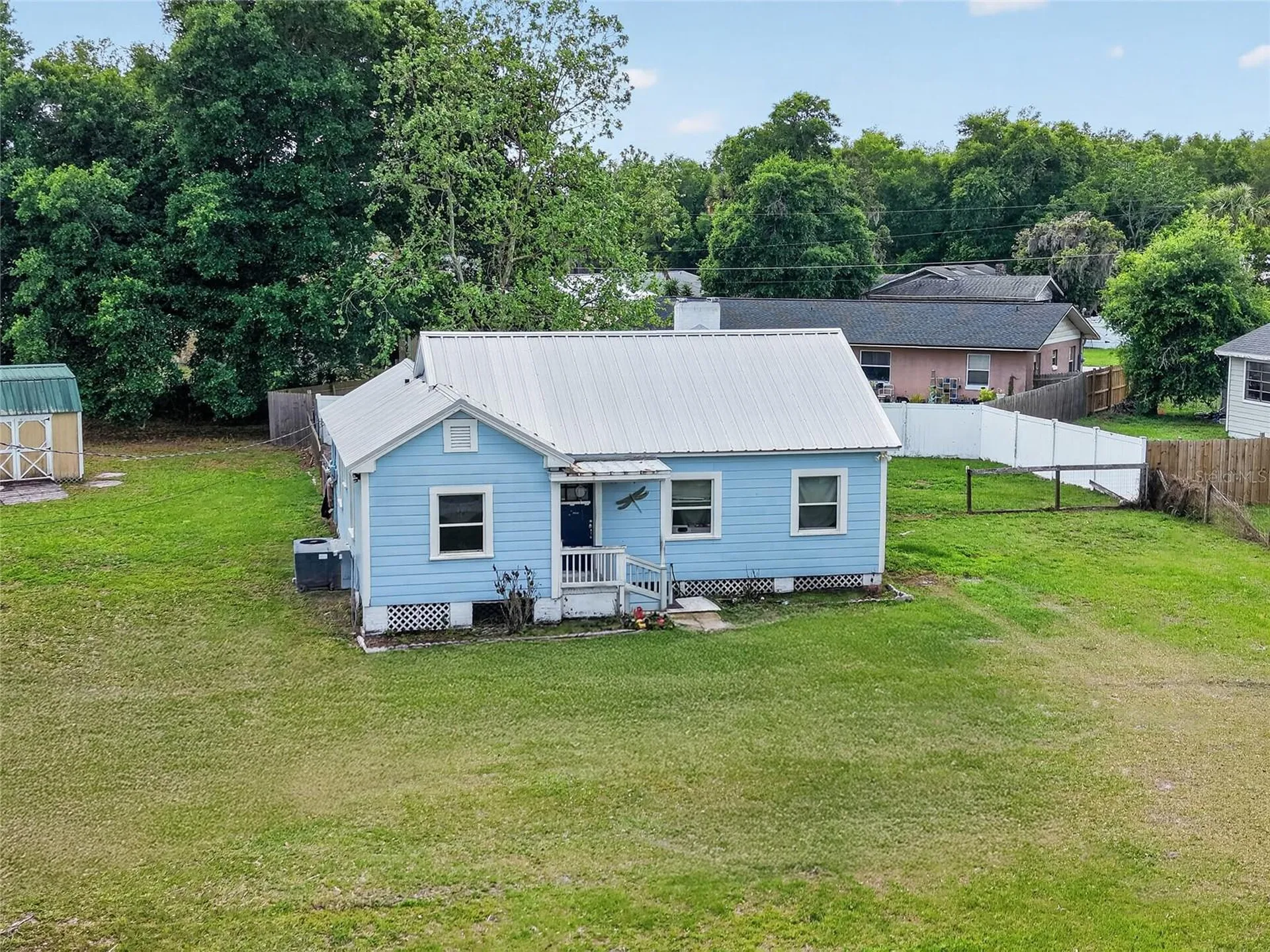 431 Edgewater Avenue Umatilla FL 32784