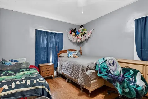 431 Edgewater Avenue Umatilla FL 32784