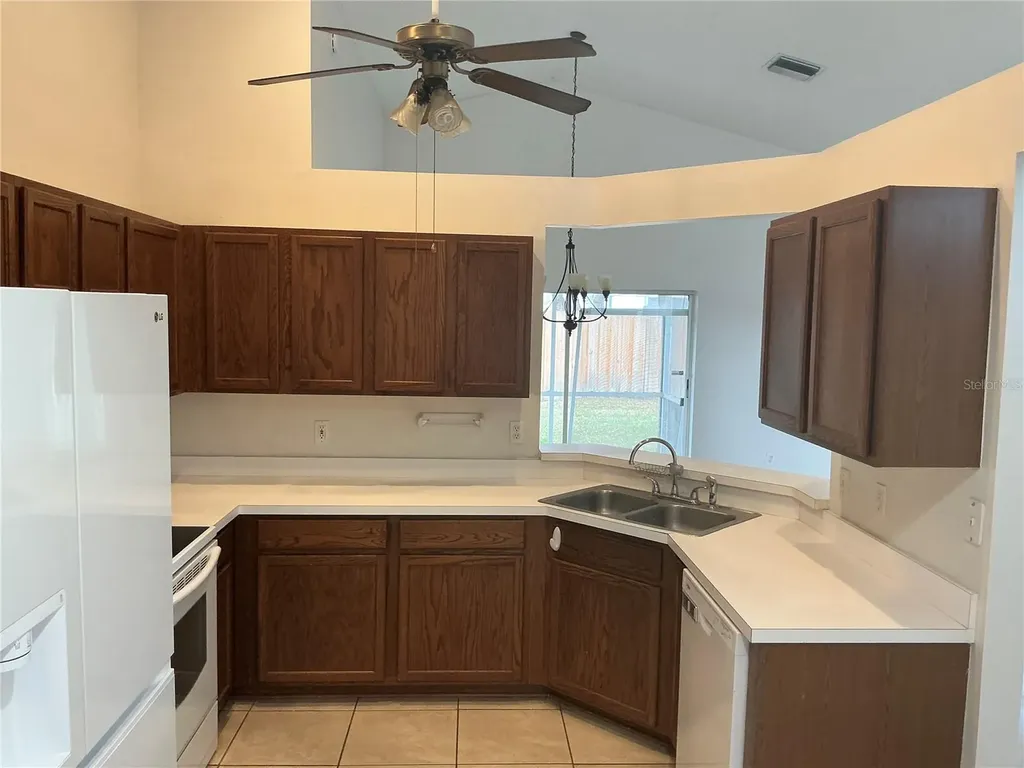 216 Island Water Way Apollo Beach FL 33572