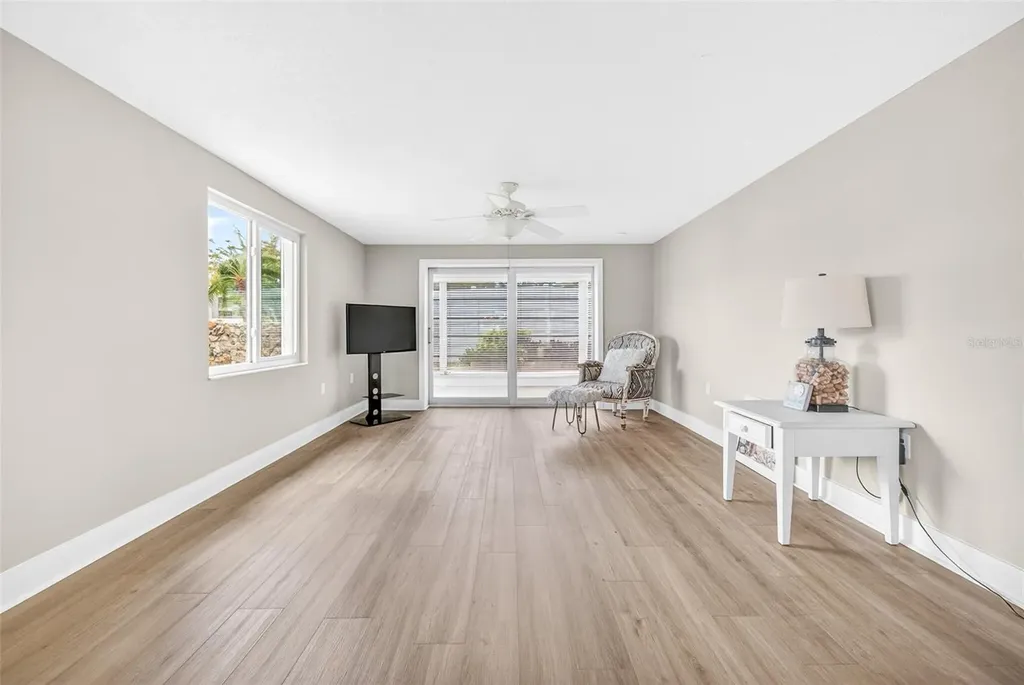 509 Spanish Drive N Longboat Key FL 34228