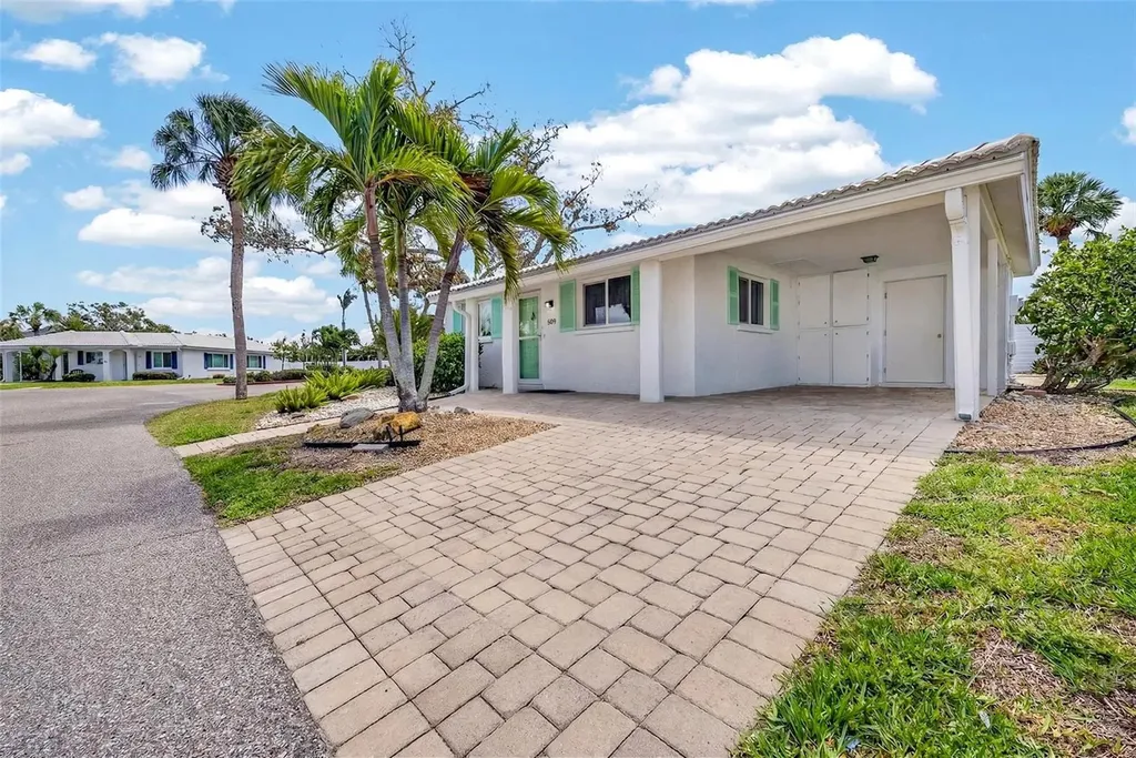 509 Spanish Drive N Longboat Key FL 34228