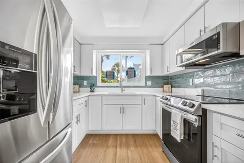 509 Spanish Drive N Longboat Key FL 34228