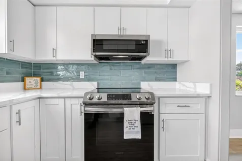 509 Spanish Drive N Longboat Key FL 34228