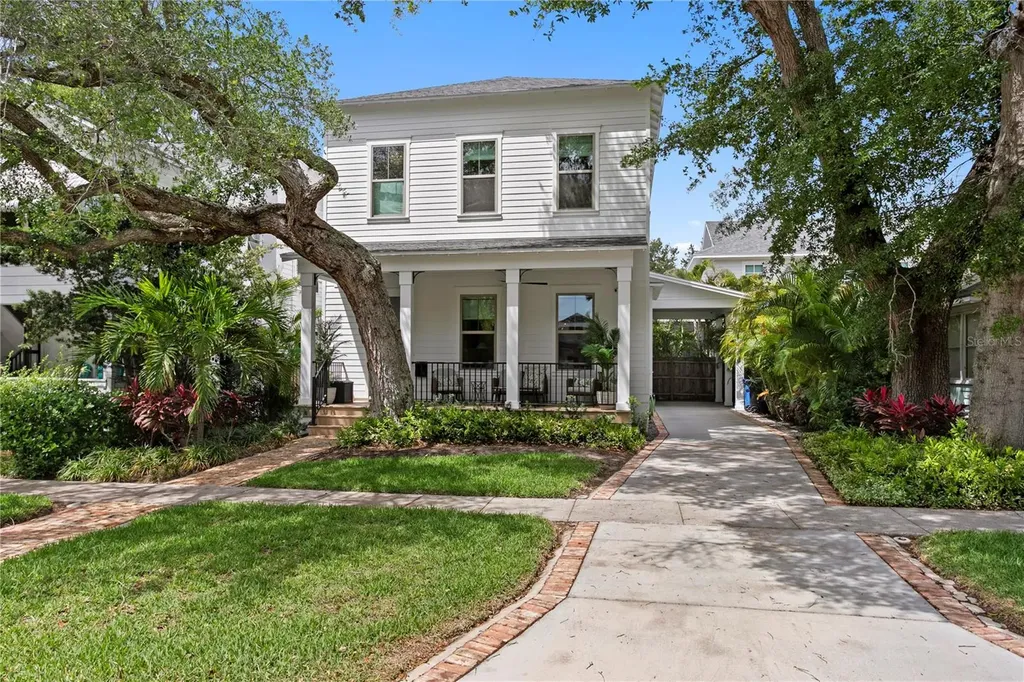 1109 18th Avenue N St Petersburg FL 33704
