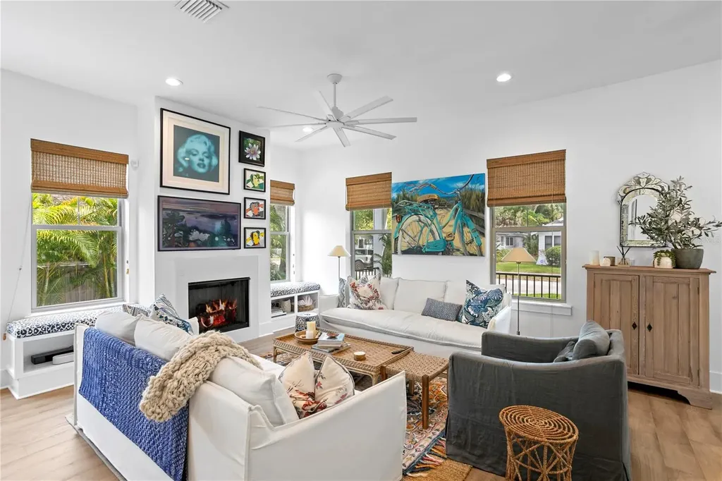 1109 18th Avenue N St Petersburg FL 33704