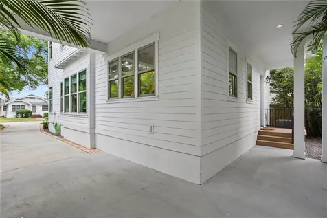 1109 18th Avenue N St Petersburg FL 33704