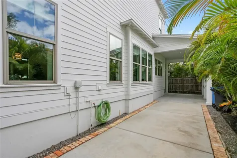 1109 18th Avenue N St Petersburg FL 33704