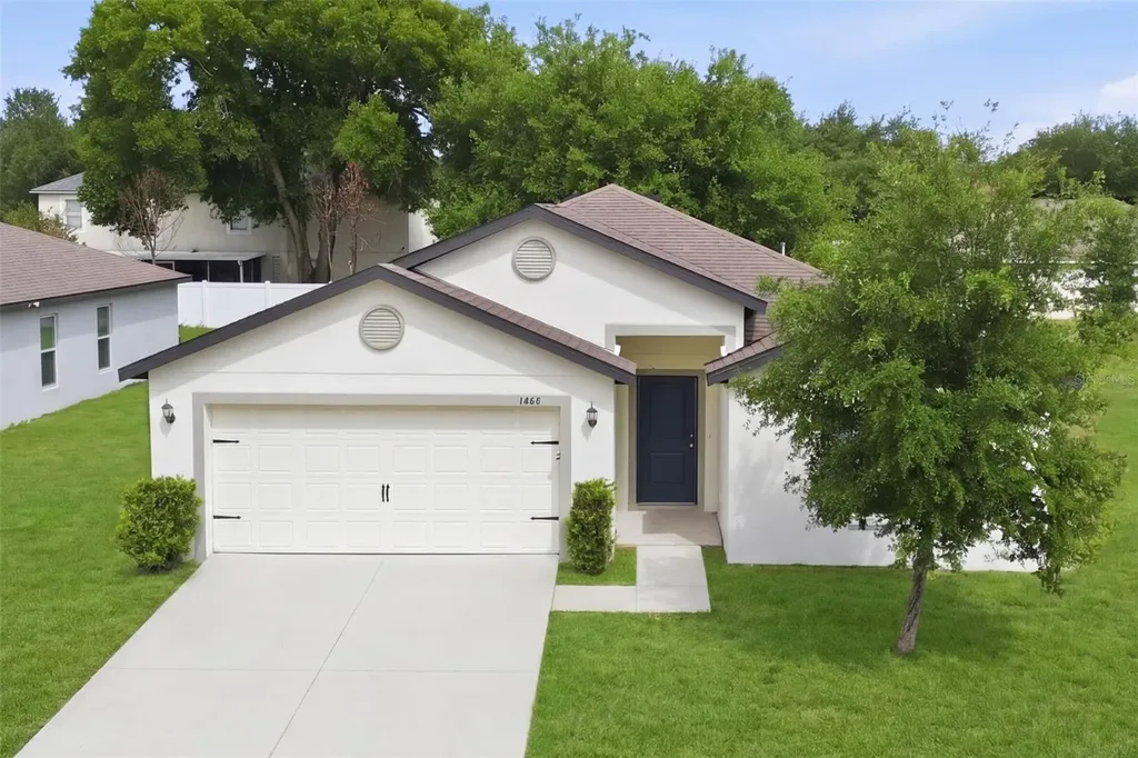 1668 Gopher Tree Street Mascotte FL 34753