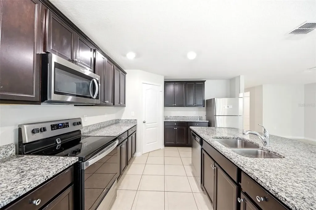 1668 Gopher Tree Street Mascotte FL 34753