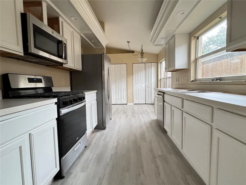 27618 Sky Lake Circle Wesley Chapel FL 33544
