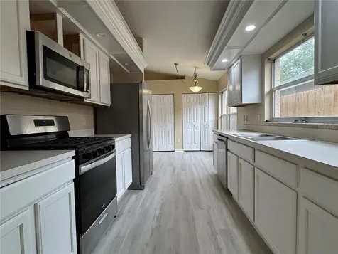27618 Sky Lake Circle Wesley Chapel FL 33544