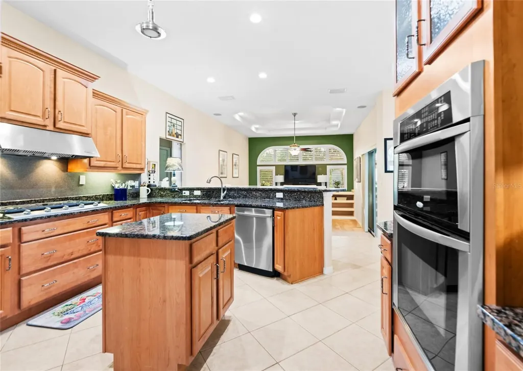 40 Edgewater Drive Palm Coast FL 32164