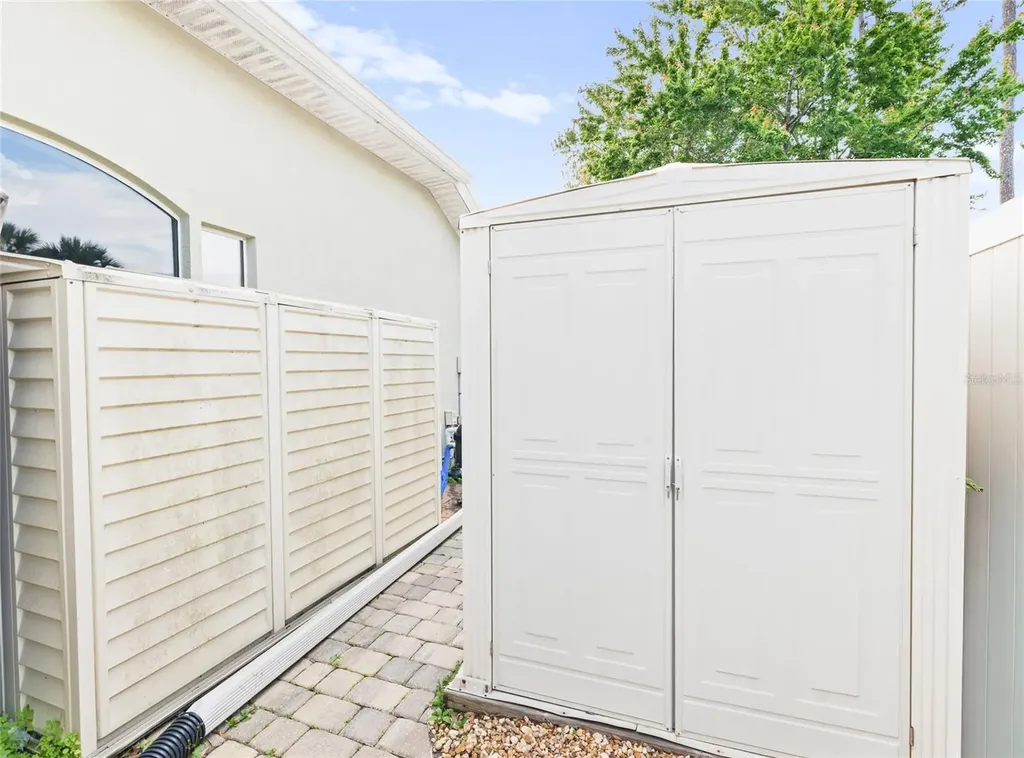 40 Edgewater Drive Palm Coast FL 32164