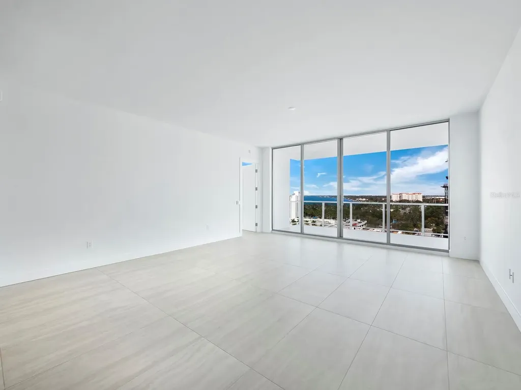 301 Quay Commons Sarasota FL 34236
