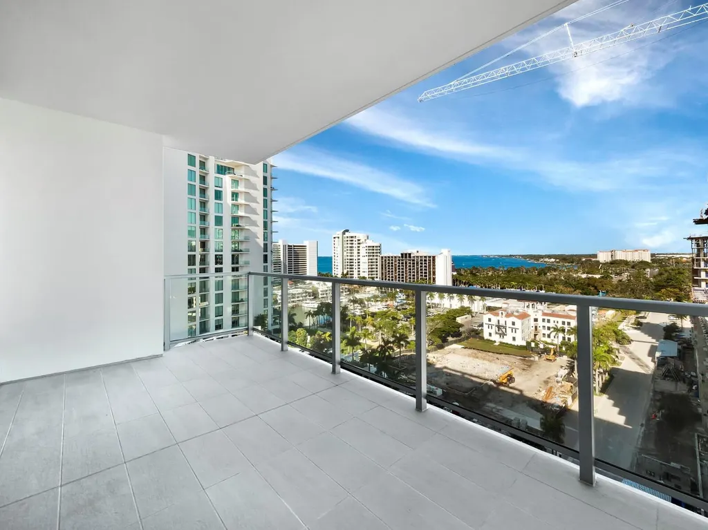 301 Quay Commons Sarasota FL 34236