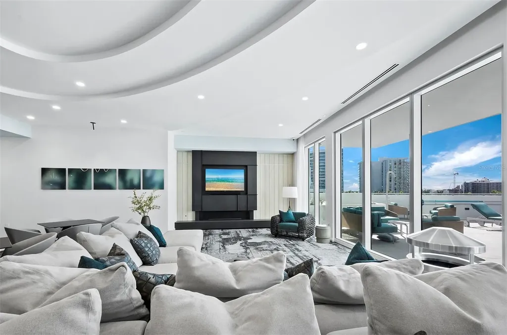 301 Quay Commons Sarasota FL 34236