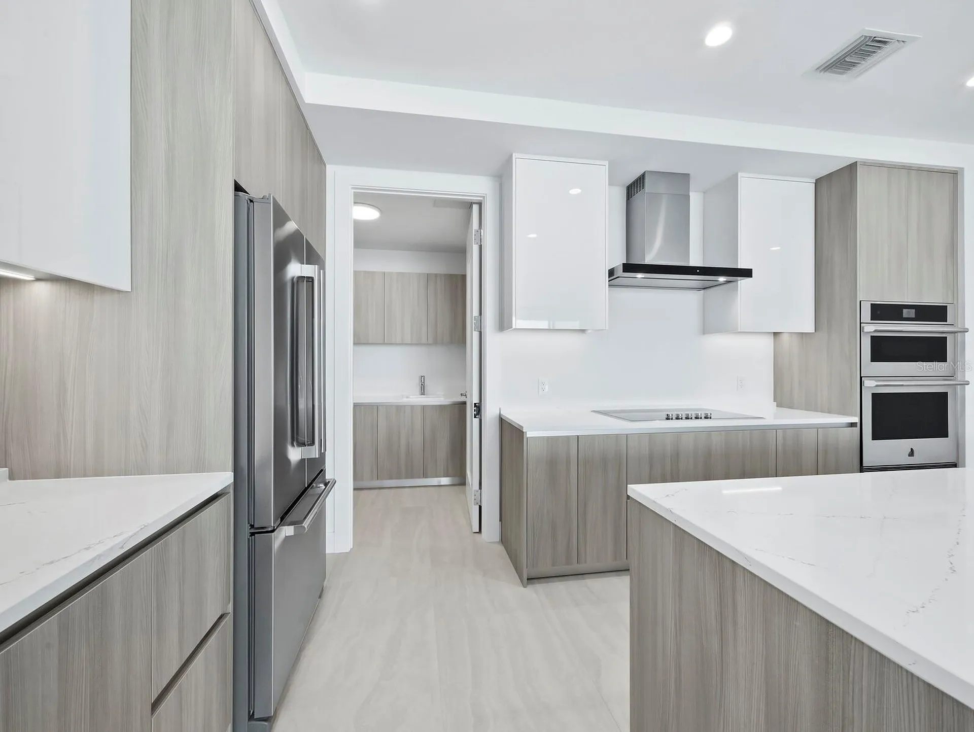 301 Quay Commons Sarasota FL 34236