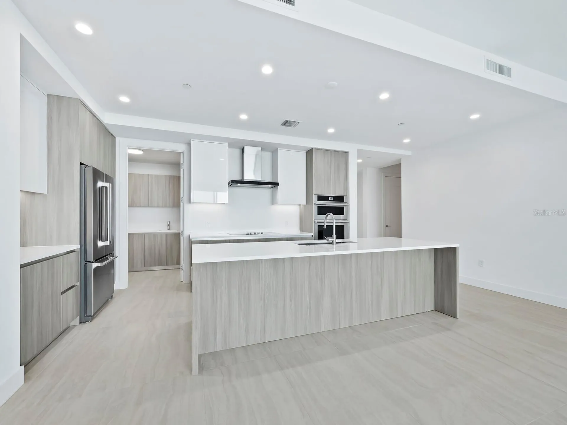 301 Quay Commons Sarasota FL 34236