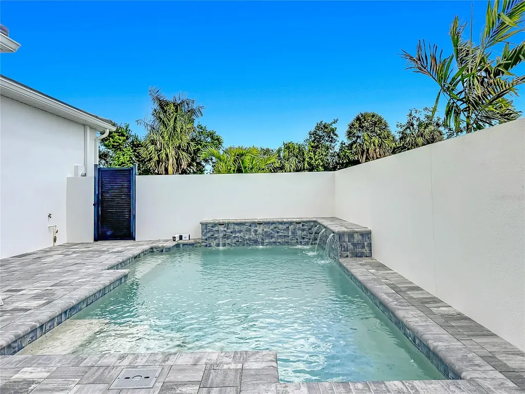 6105 White Mangrove Lane Bradenton FL 34210