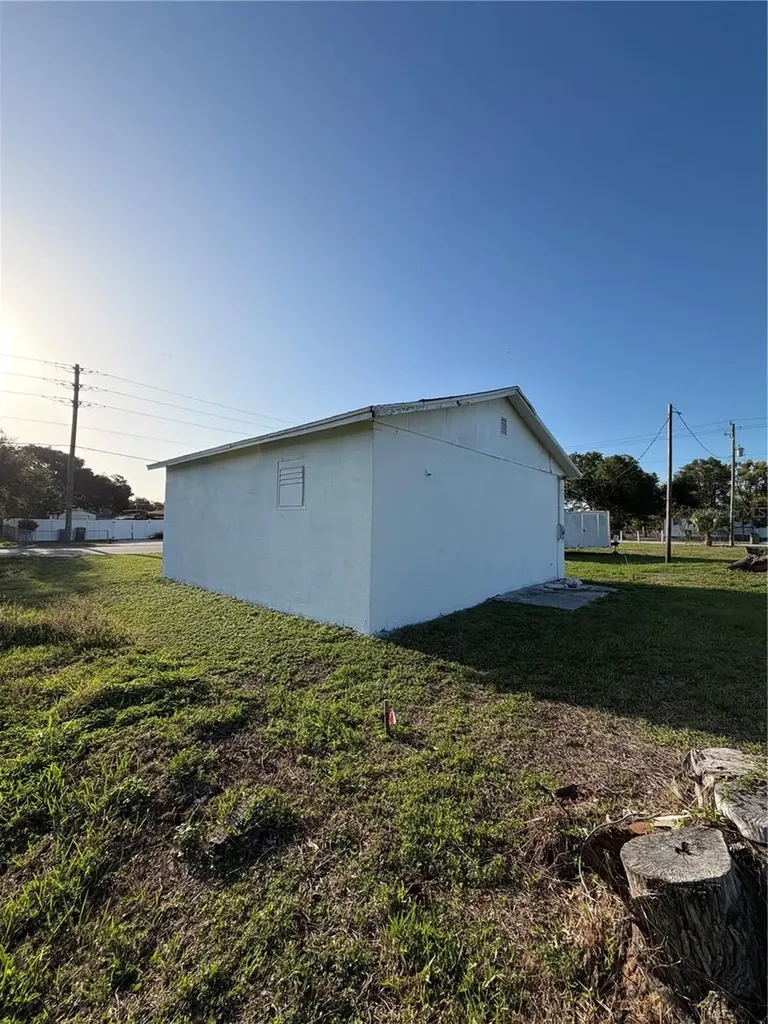 2613 7th Avenue E Bradenton FL 34208