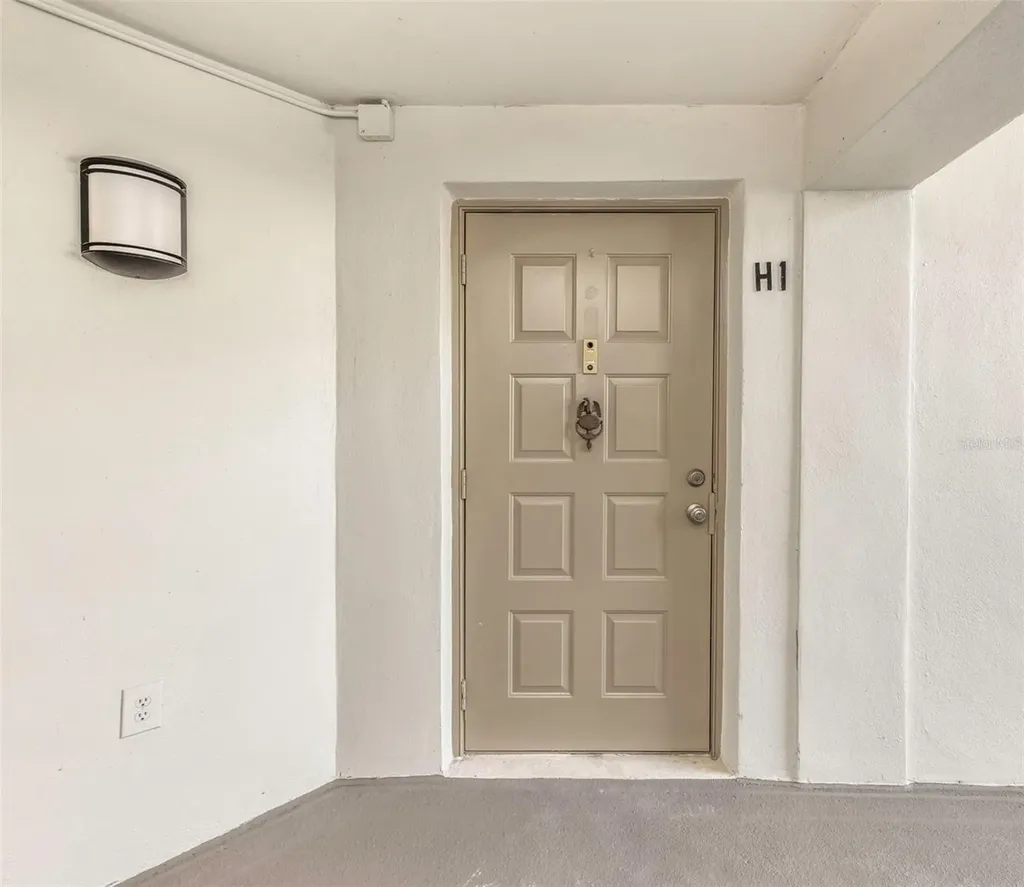 3166 Lake Pine Way S Tarpon Springs FL 34688