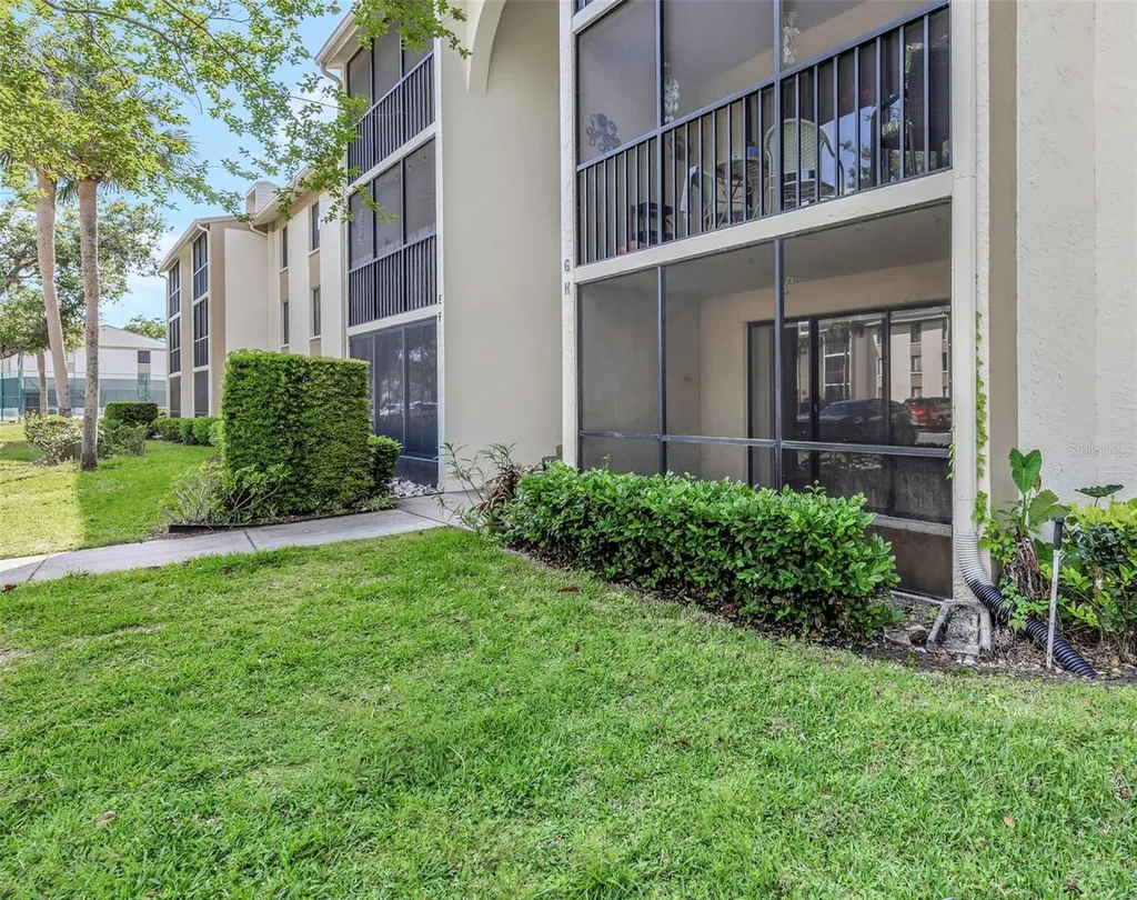 3166 Lake Pine Way S Tarpon Springs FL 34688