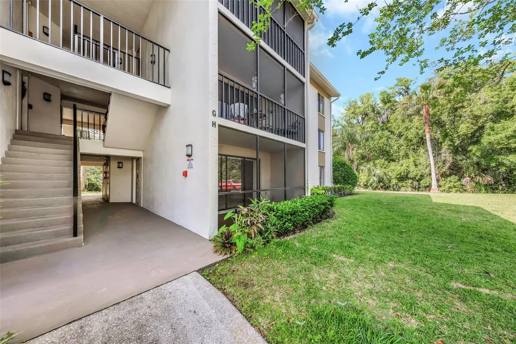 3166 Lake Pine Way S Tarpon Springs FL 34688