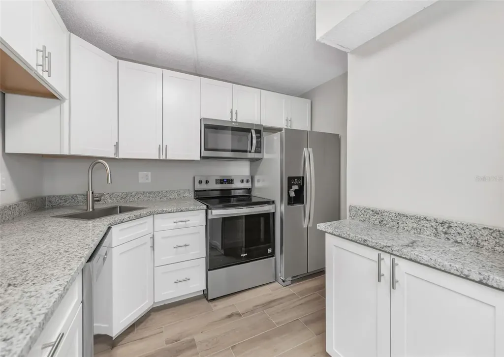 3166 Lake Pine Way S Tarpon Springs FL 34688