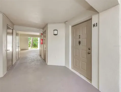 3166 Lake Pine Way S Tarpon Springs FL 34688
