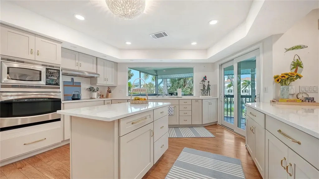476 Meadow Lark Drive Sarasota FL 34236