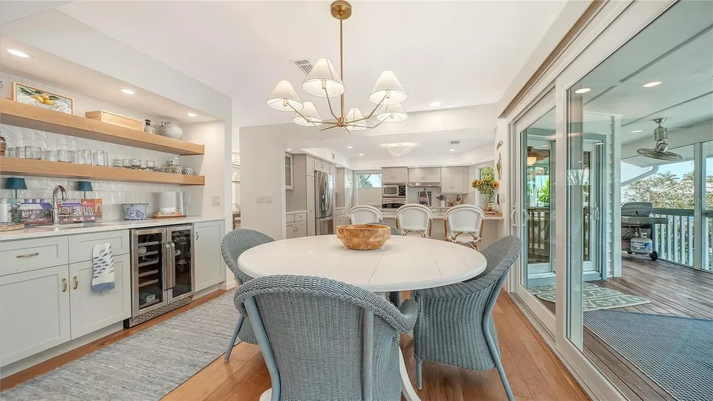 476 Meadow Lark Drive Sarasota FL 34236