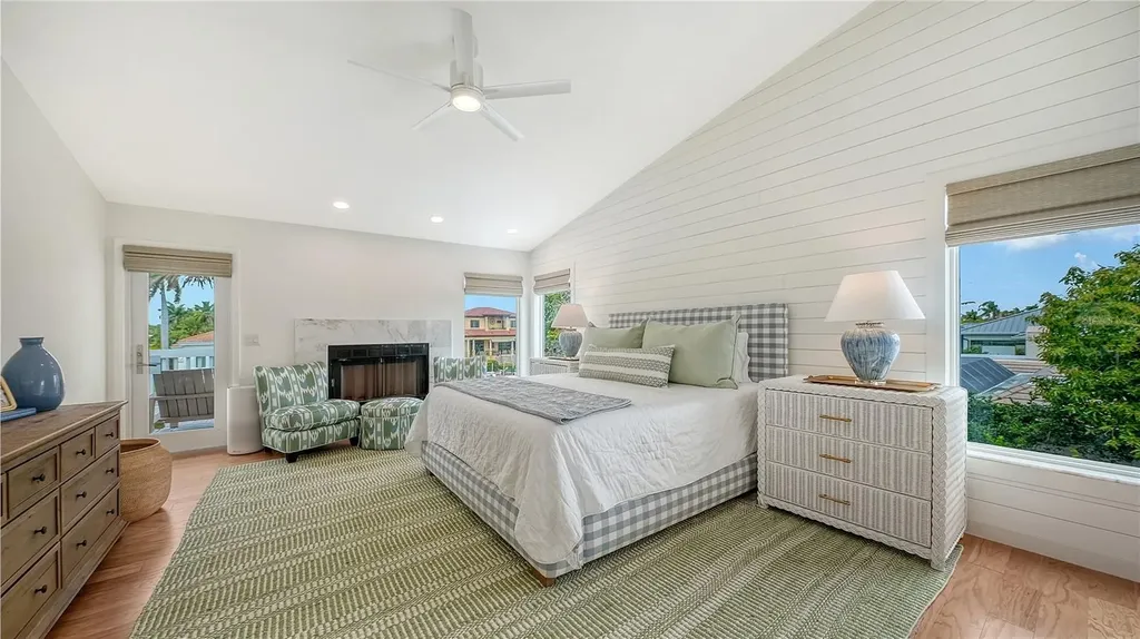 476 Meadow Lark Drive Sarasota FL 34236