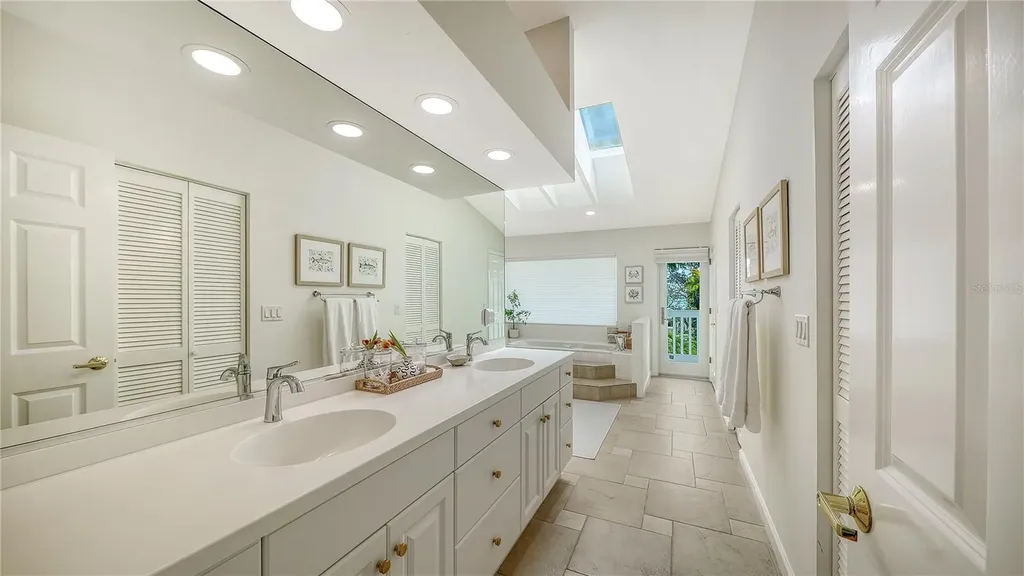 476 Meadow Lark Drive Sarasota FL 34236