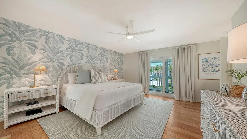 476 Meadow Lark Drive Sarasota FL 34236
