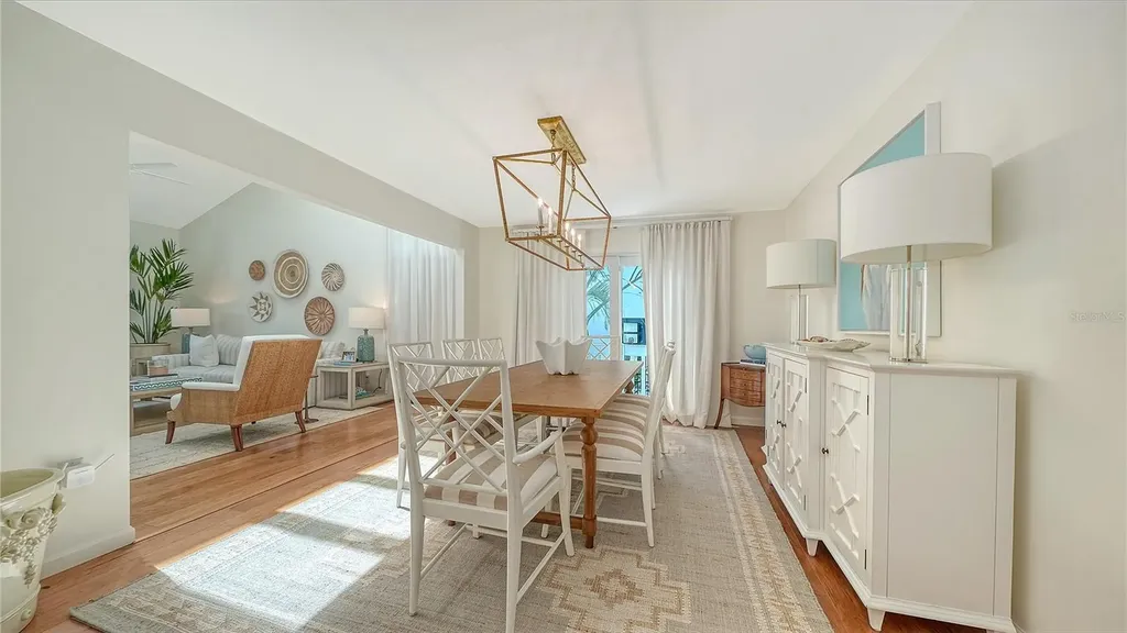 476 Meadow Lark Drive Sarasota FL 34236