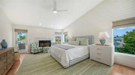 476 Meadow Lark Drive Sarasota FL 34236