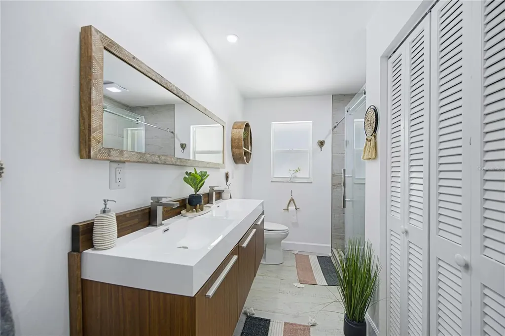 2436 Constitution Boulevard Sarasota FL 34231
