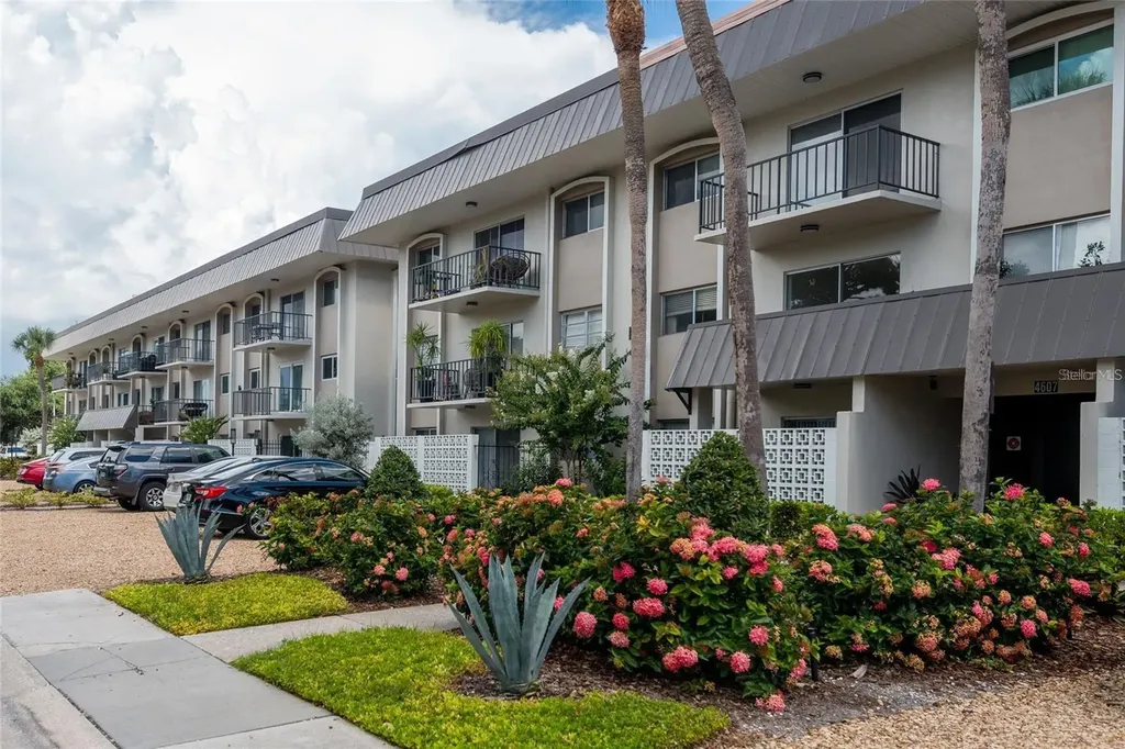 4607 W Fig Street Tampa FL 33609