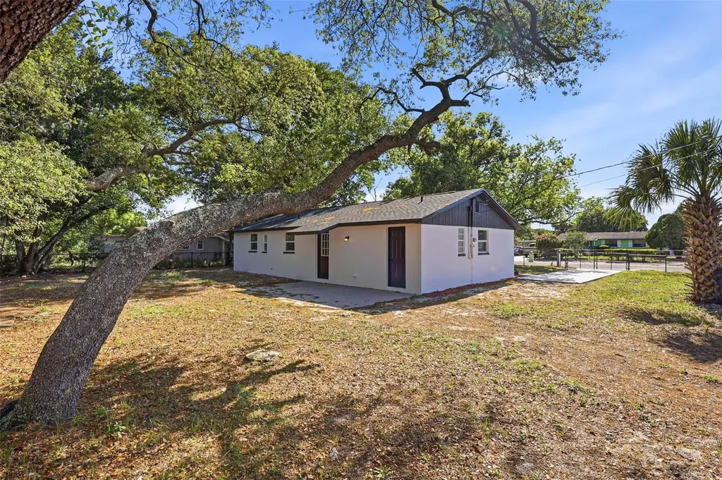 3207 Dodge Street Tampa FL 33605