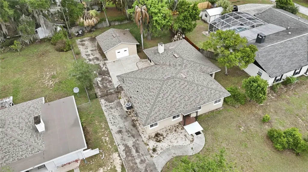 126 E Magnolia Avenue Howey In The Hills FL 34737