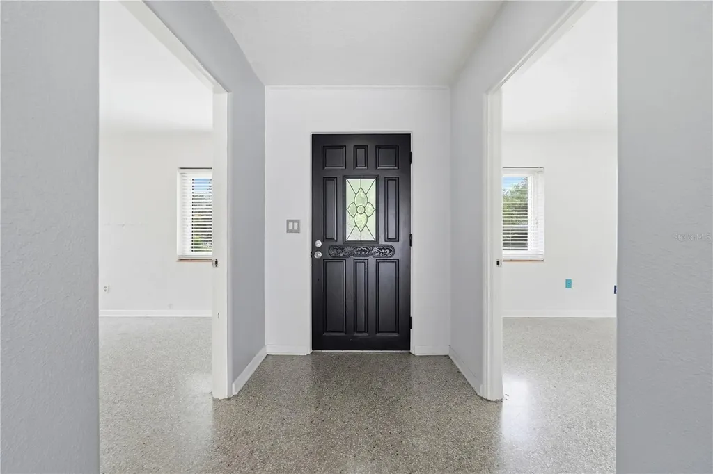 126 E Magnolia Avenue Howey In The Hills FL 34737