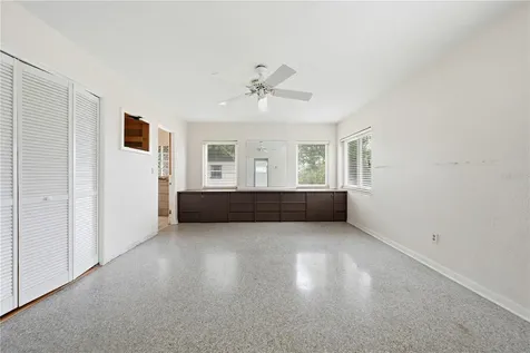 126 E Magnolia Avenue Howey In The Hills FL 34737