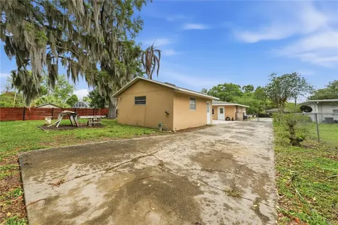126 E Magnolia Avenue Howey In The Hills FL 34737