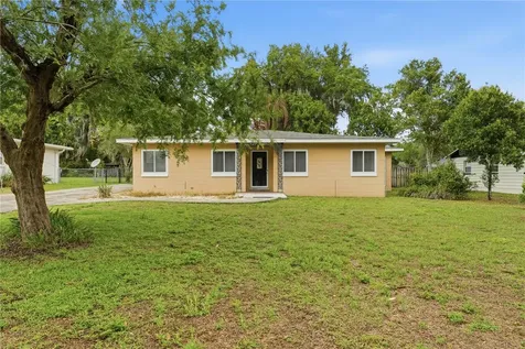 126 E Magnolia Avenue Howey In The Hills FL 34737